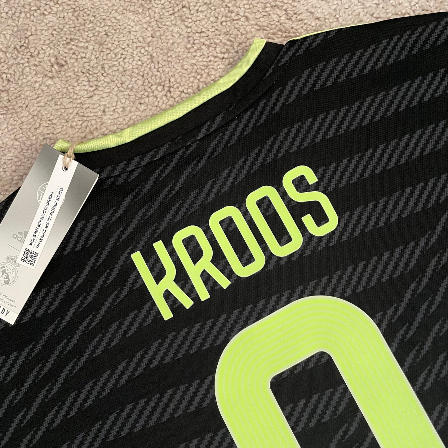 Real Madrid 2022/23 third x Toni Kroos #8 (L) *BRAND NEW WITH TAGS