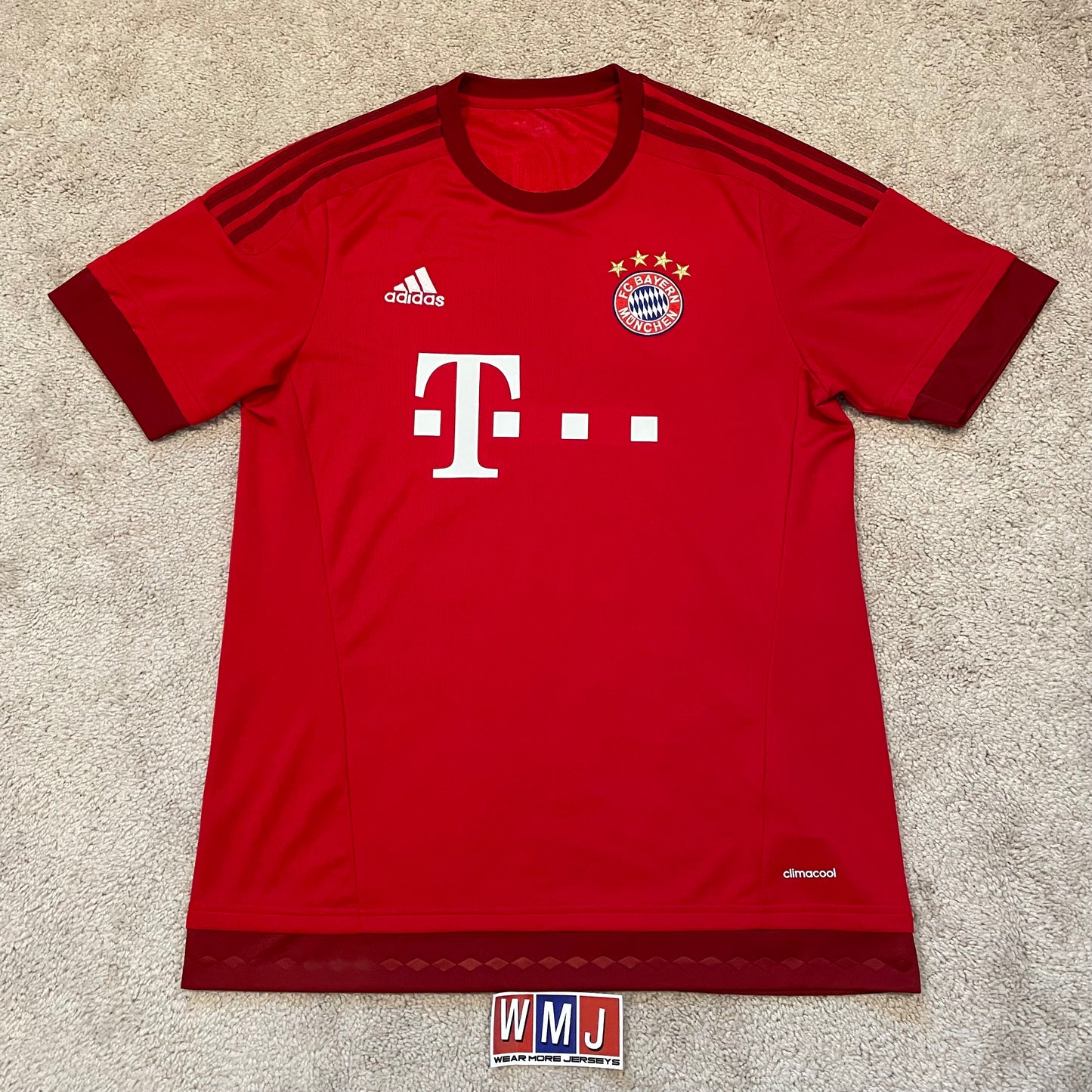 Bayern Munich 2015/16 home x Arjen Robben #10 (L)