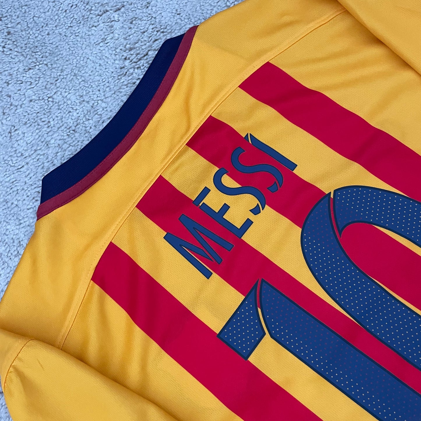 Barcelona 2015/16 away x Messi #10 (L)