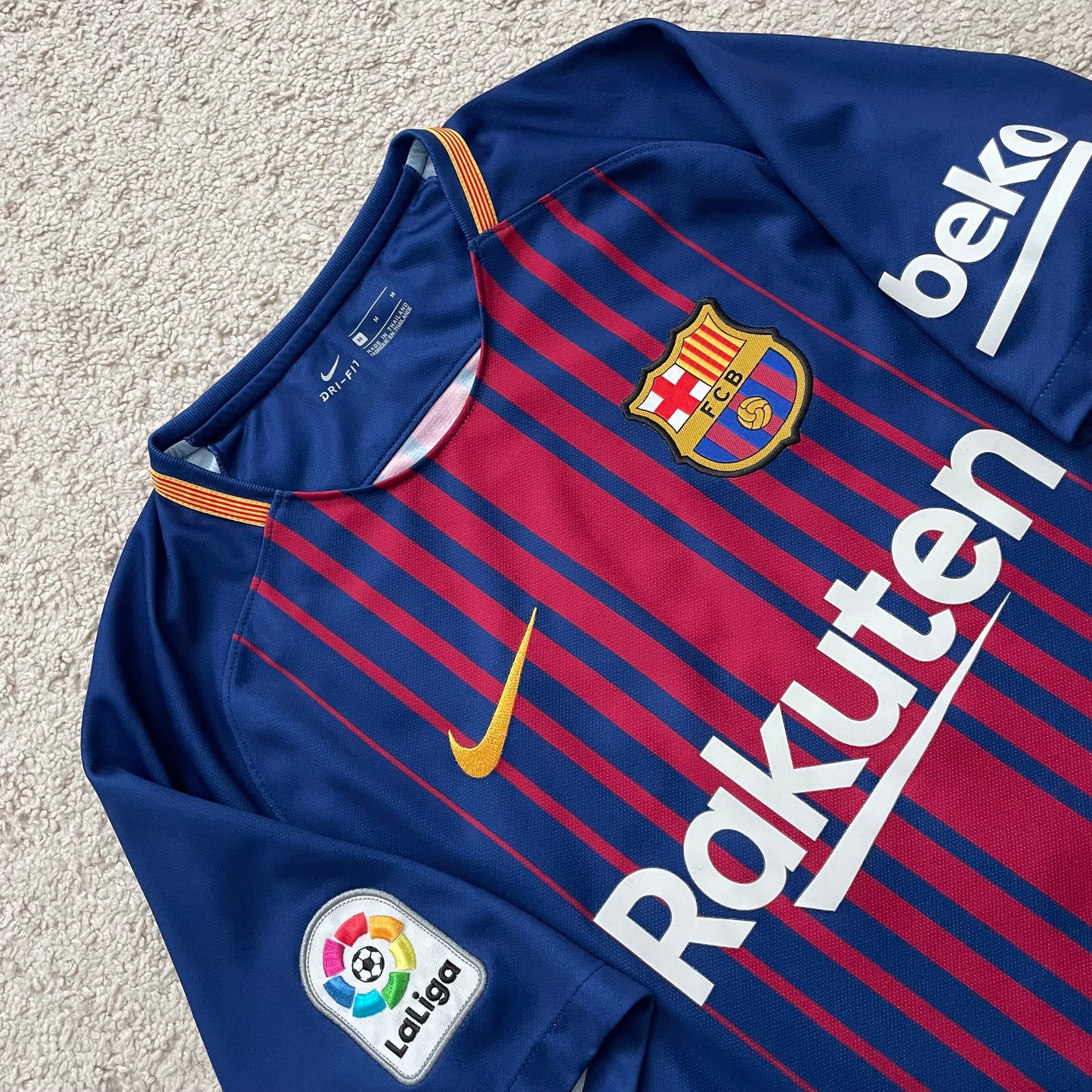 Barcelona 2017/18 home x Andres Iniesta INFINITO SPECIAL EDITION (M)