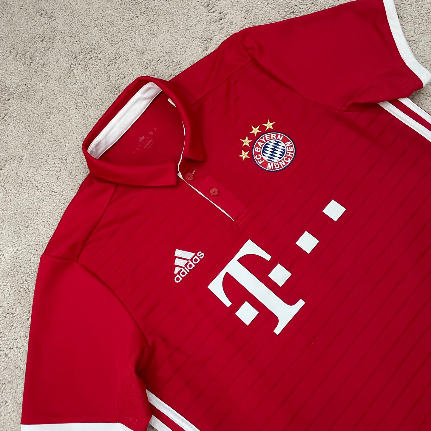 Bayern Munich 2016/17 home x Xabi Alonso #14 (L)