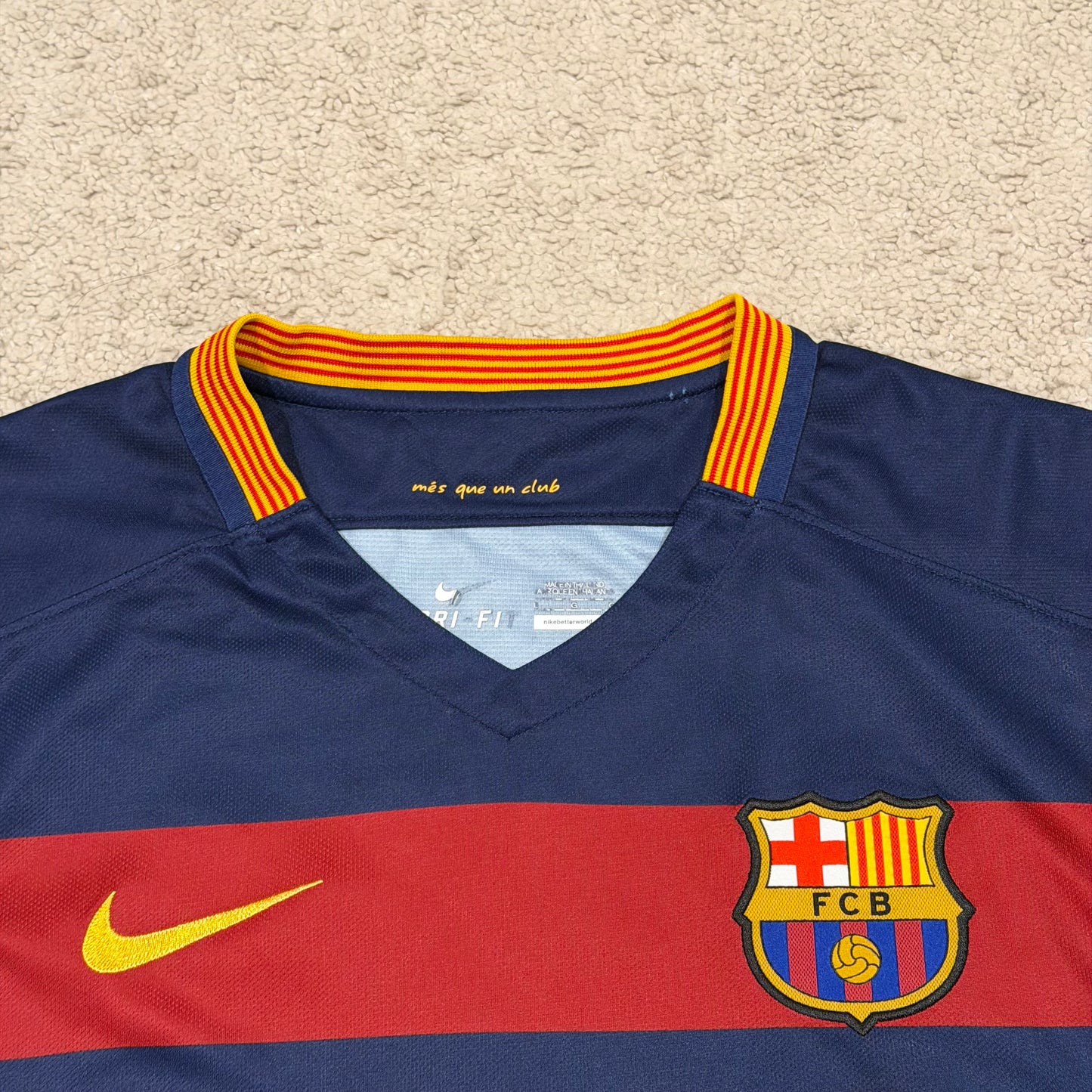 Barcelona 2015/16 home x Luis Suarez #9 (L)