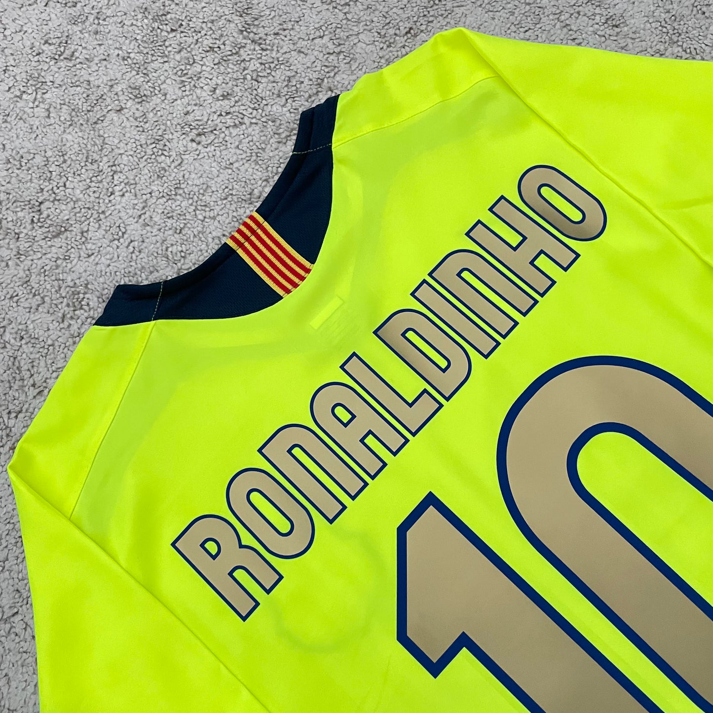 Barcelona 2006/07 third x Ronaldinho #10 (XXL)
