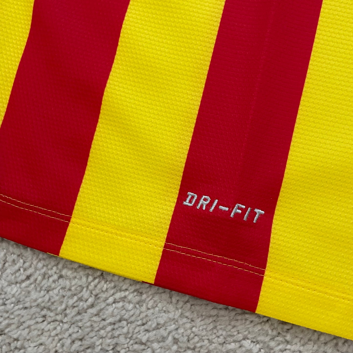Barcelona 2013/14 away x Messi #10 (XL) *BRAND NEW WITH TAGS