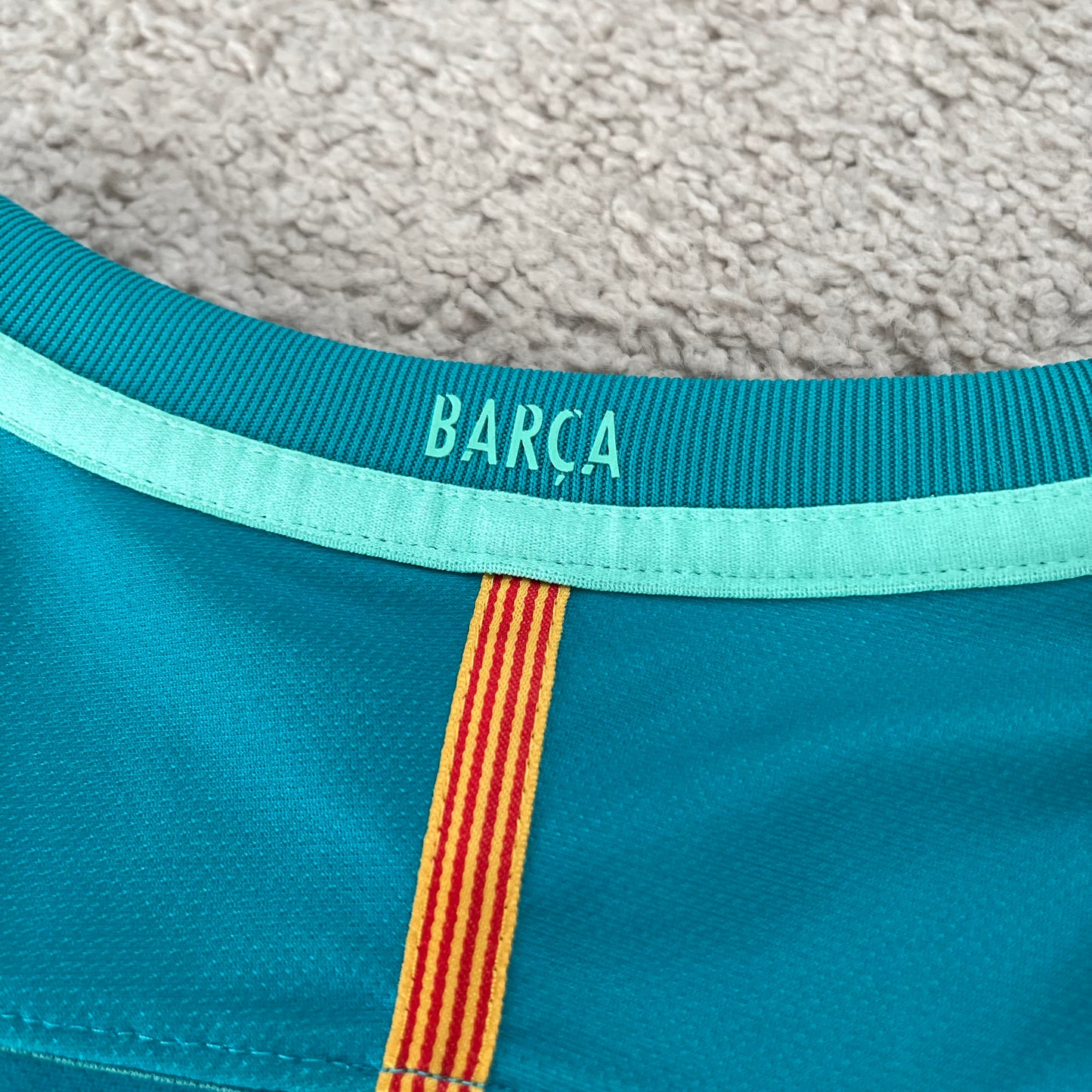 Barcelona 2016/17 third x Messi #10 (M)