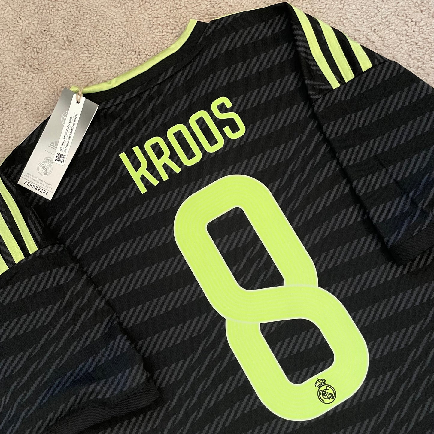 Real Madrid 2022/23 third x Toni Kroos #8 (L) *BRAND NEW WITH TAGS