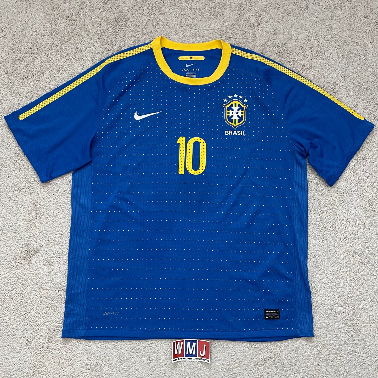 Brazil 2010 World Cup away x Kaká #10 (XL)