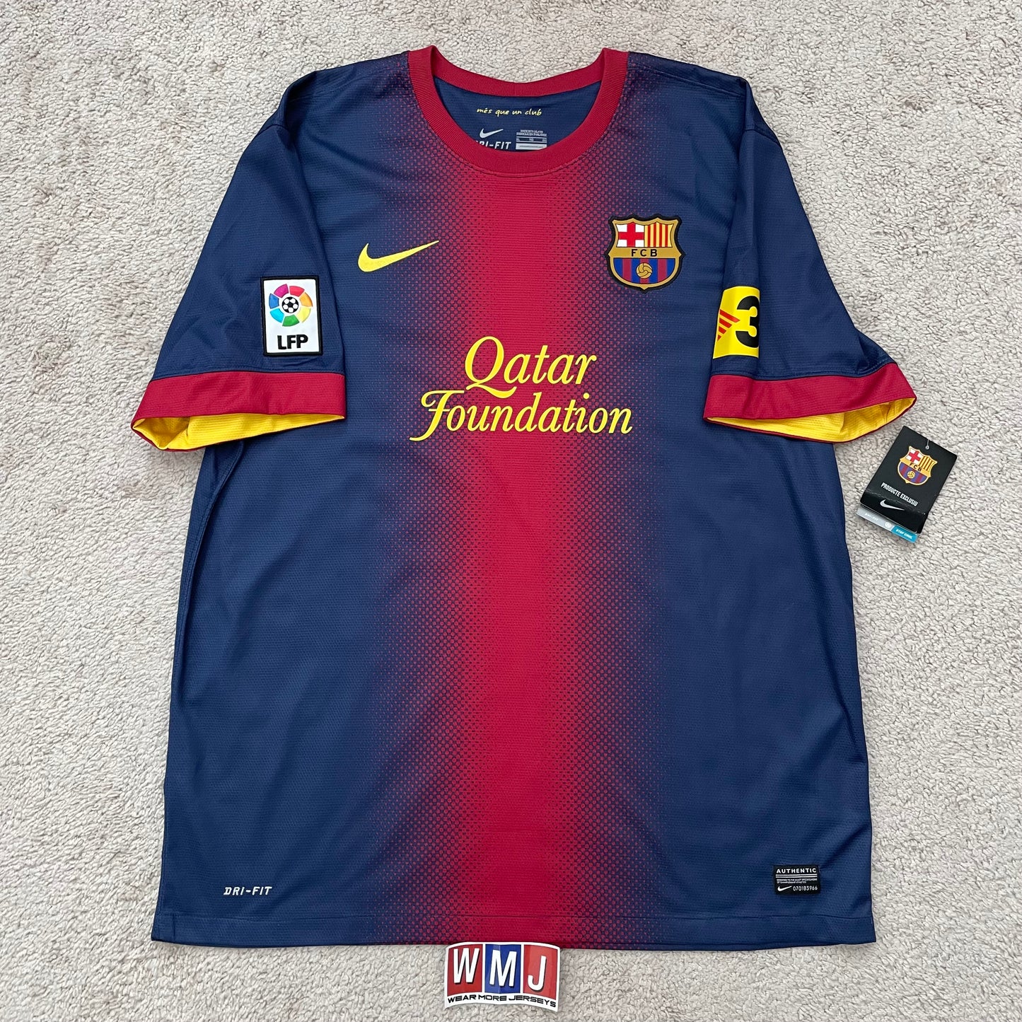 Barcelona 2012/13 home x Andres Iniesta #8 (XL) *BRAND NEW WITH TAGS