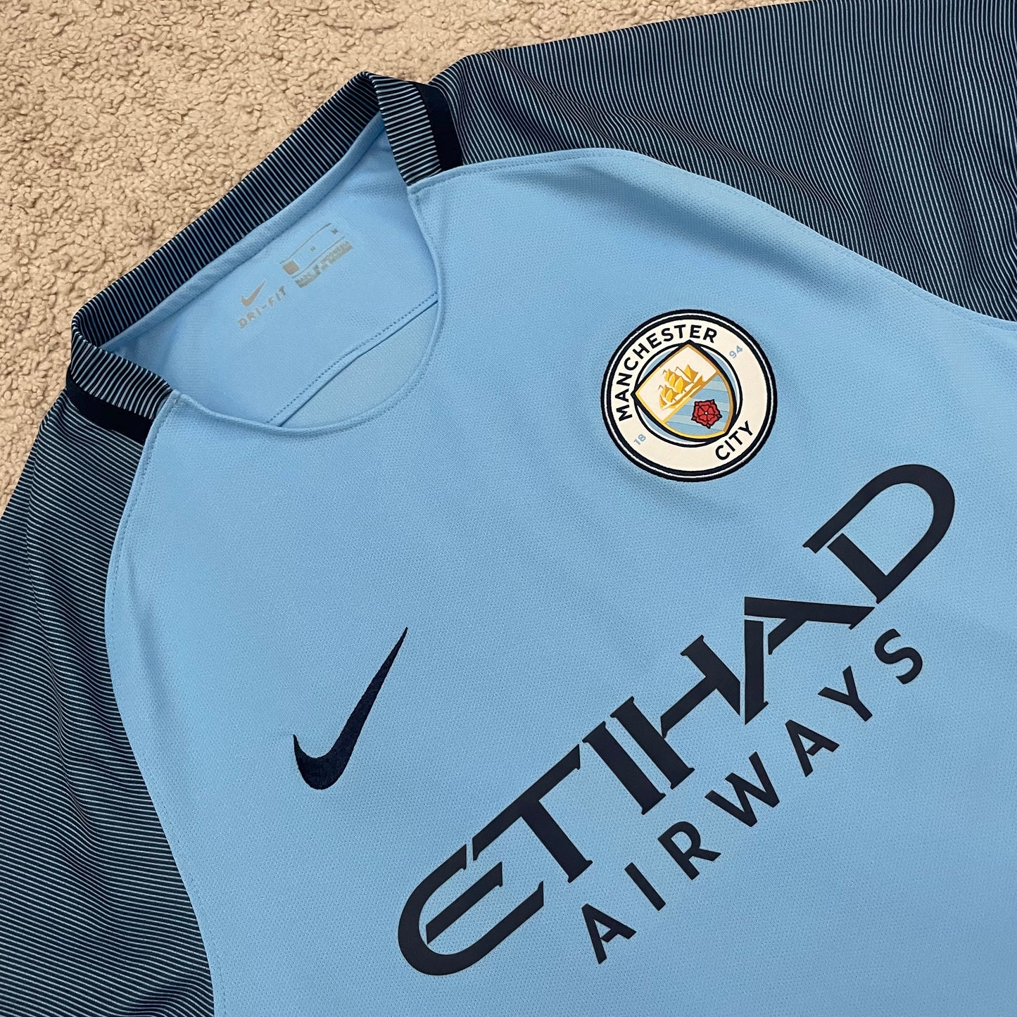 Manchester City 2016/17 home x David Silva #21 (M)