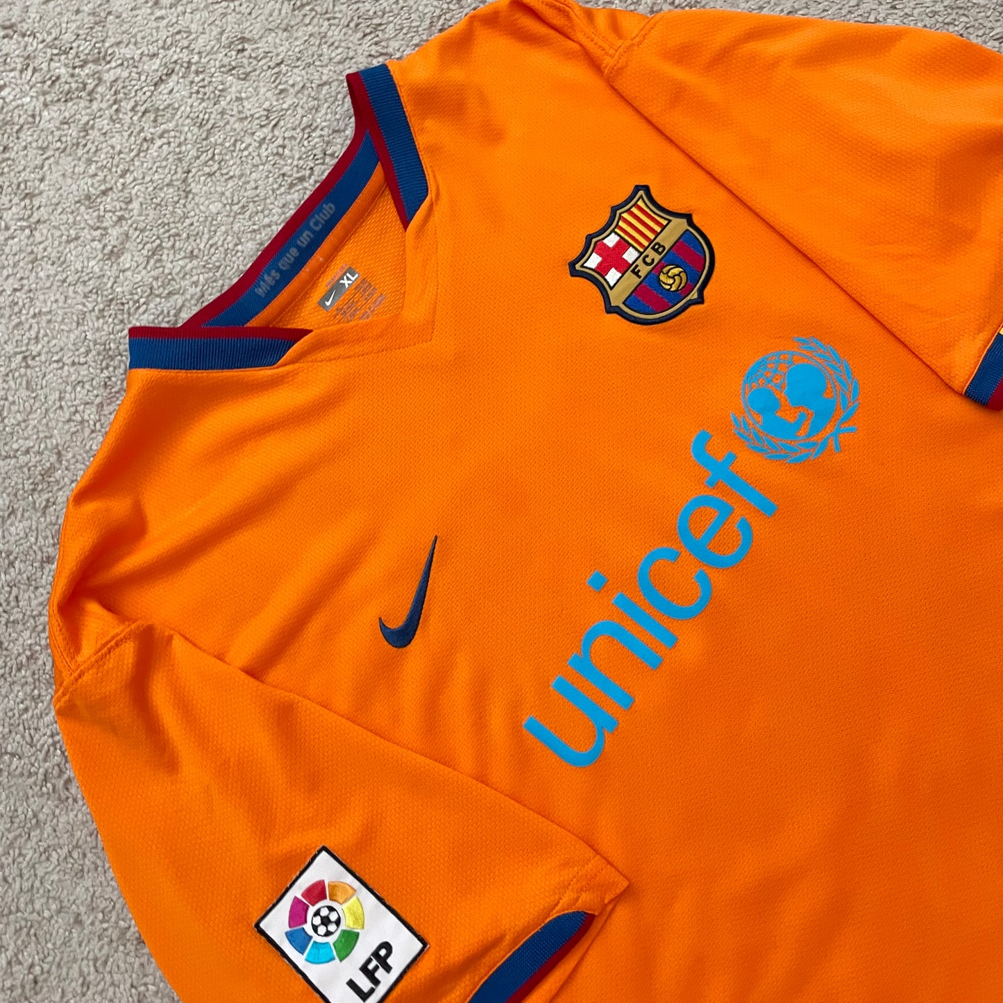 Barcelona 2006/07 away x Ronaldinho #10 (XL)