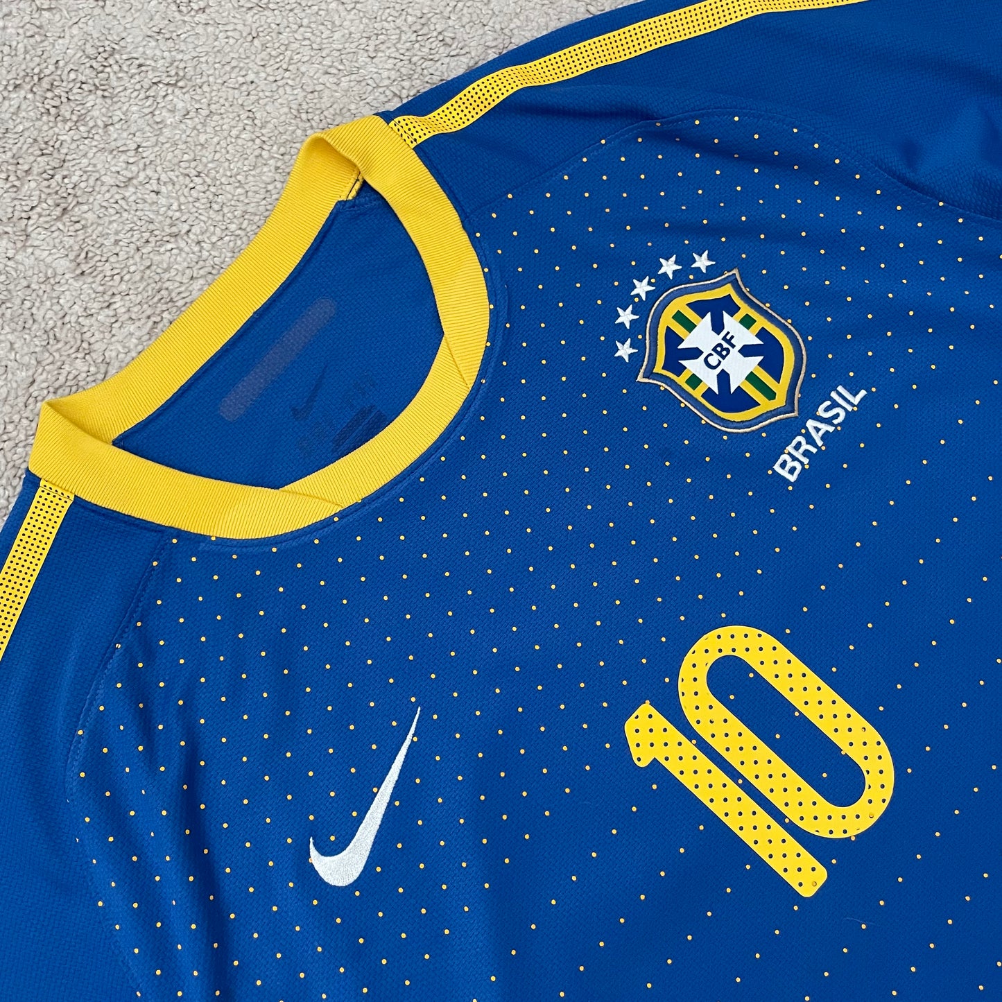 Brazil 2010 World Cup away x Kaká #10 (XL)
