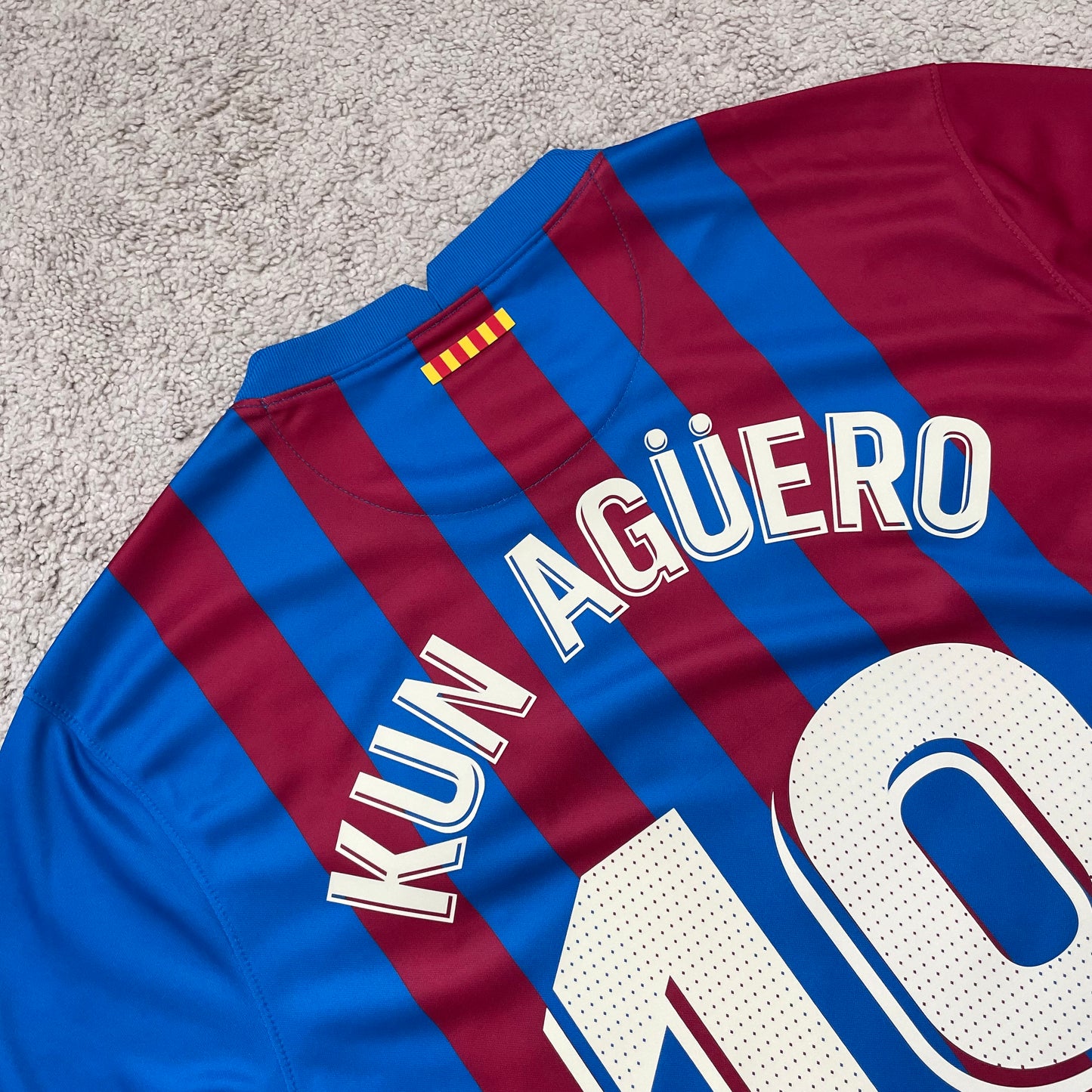Barcelona 2021/22 home x Sergio Kun Agüero #19 (L) *BRAND NEW WITH TAGS
