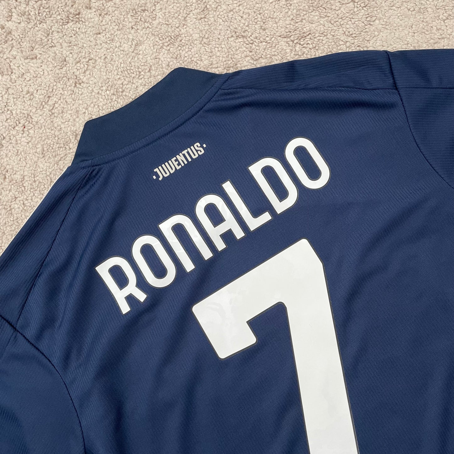 Juventus 2020/21 away x Cristiano Ronaldo #7 (L)