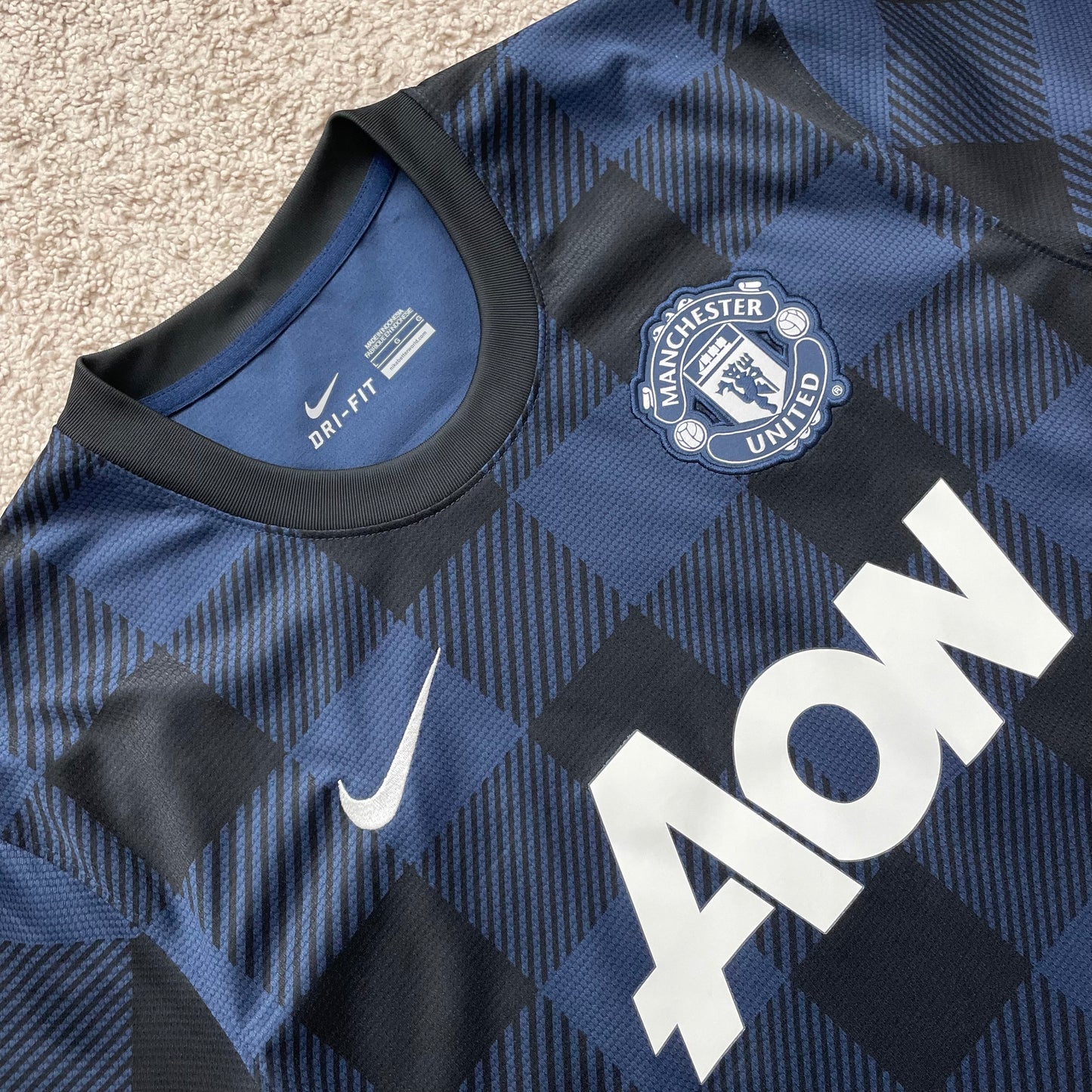 Manchester United 2013/14 away x Chicharito Hernandez (L)