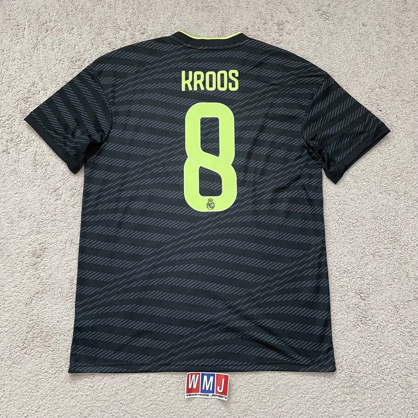 Real Madrid 2022/23 third x Toni Kroos #8 (L)