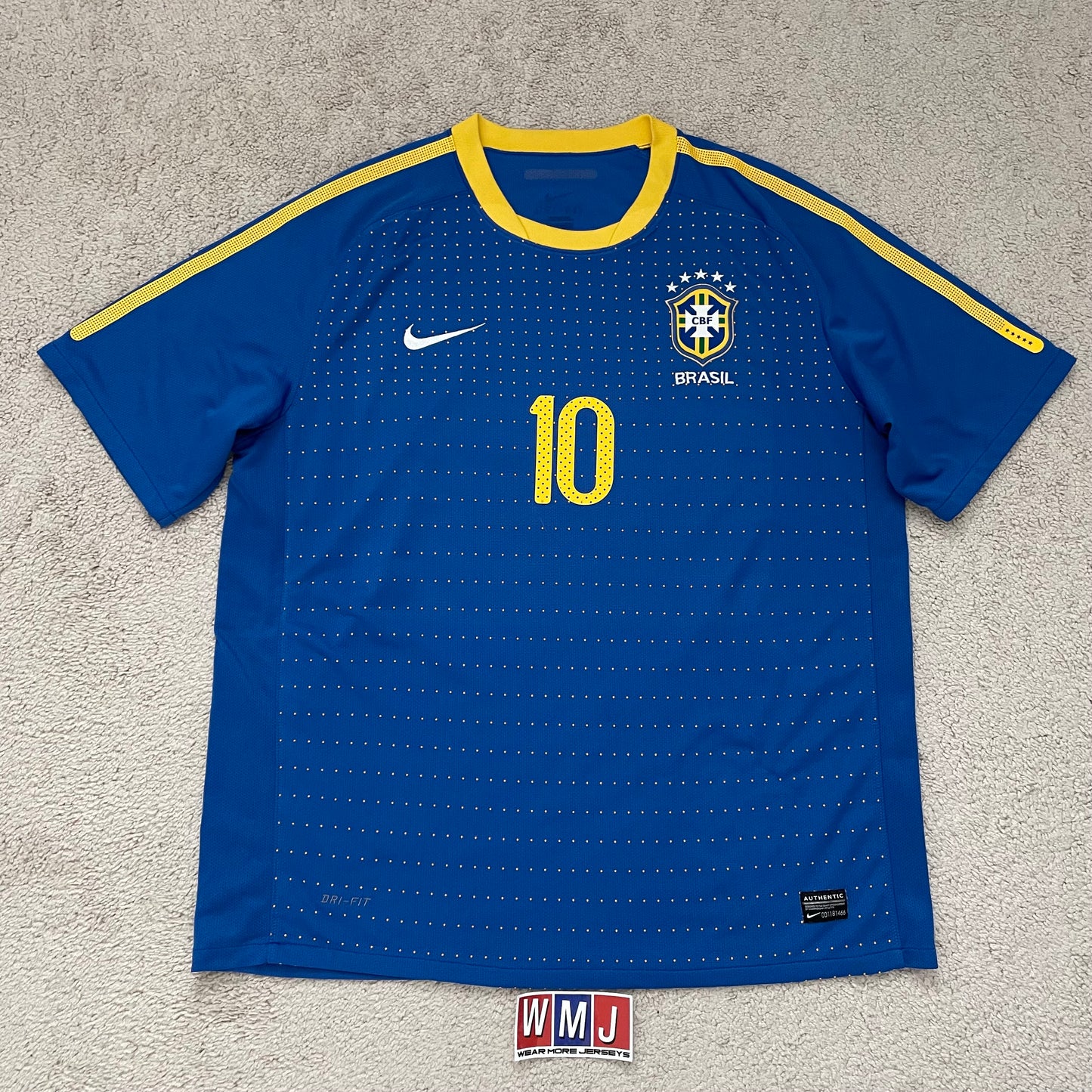 Brazil 2010 World Cup away x Kaká #10 (XL)