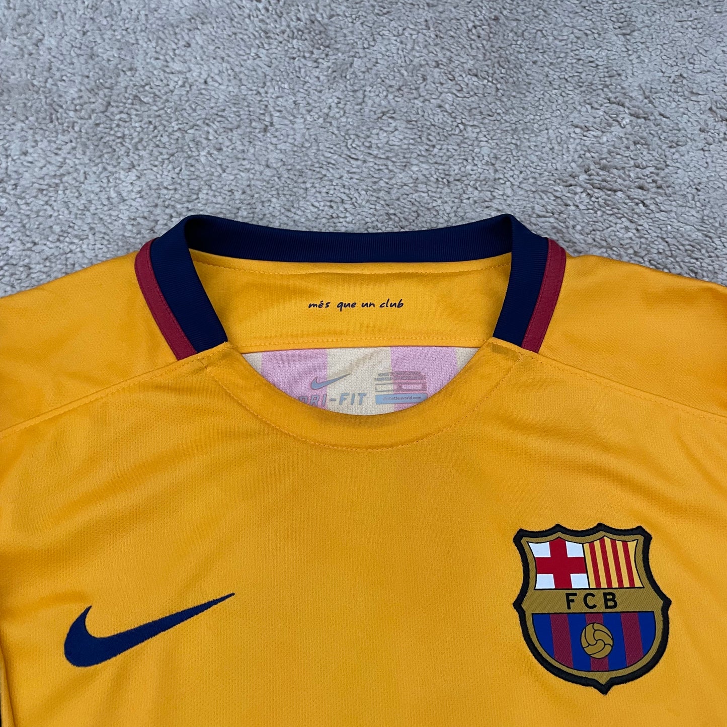 Barcelona 2015/16 away x Messi #10 (L)