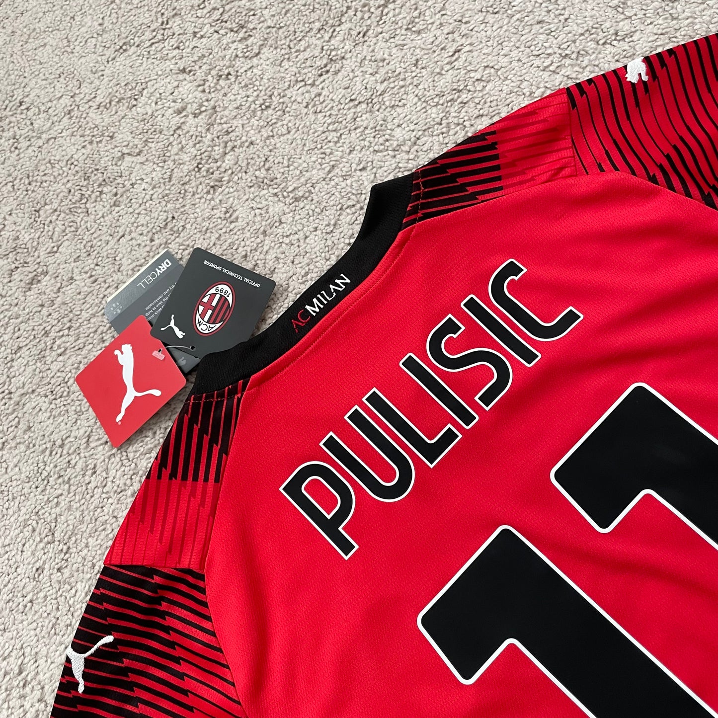 AC Milan 2023/24 home x Christian Pulisic #11 (M) *BRAND NEW WITH TAGS
