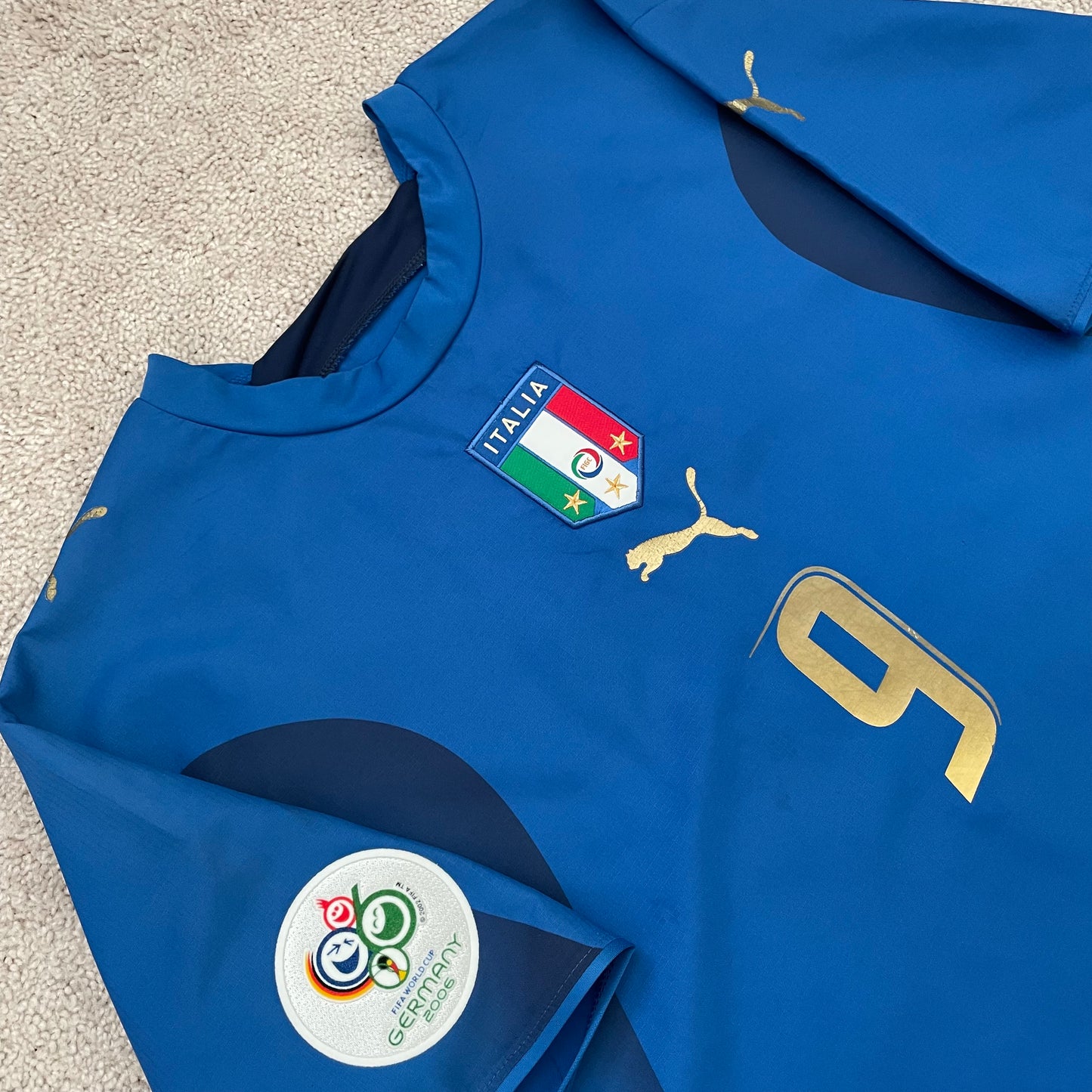 Italy 2006 World Cup home x Luca Toni #9 (L)