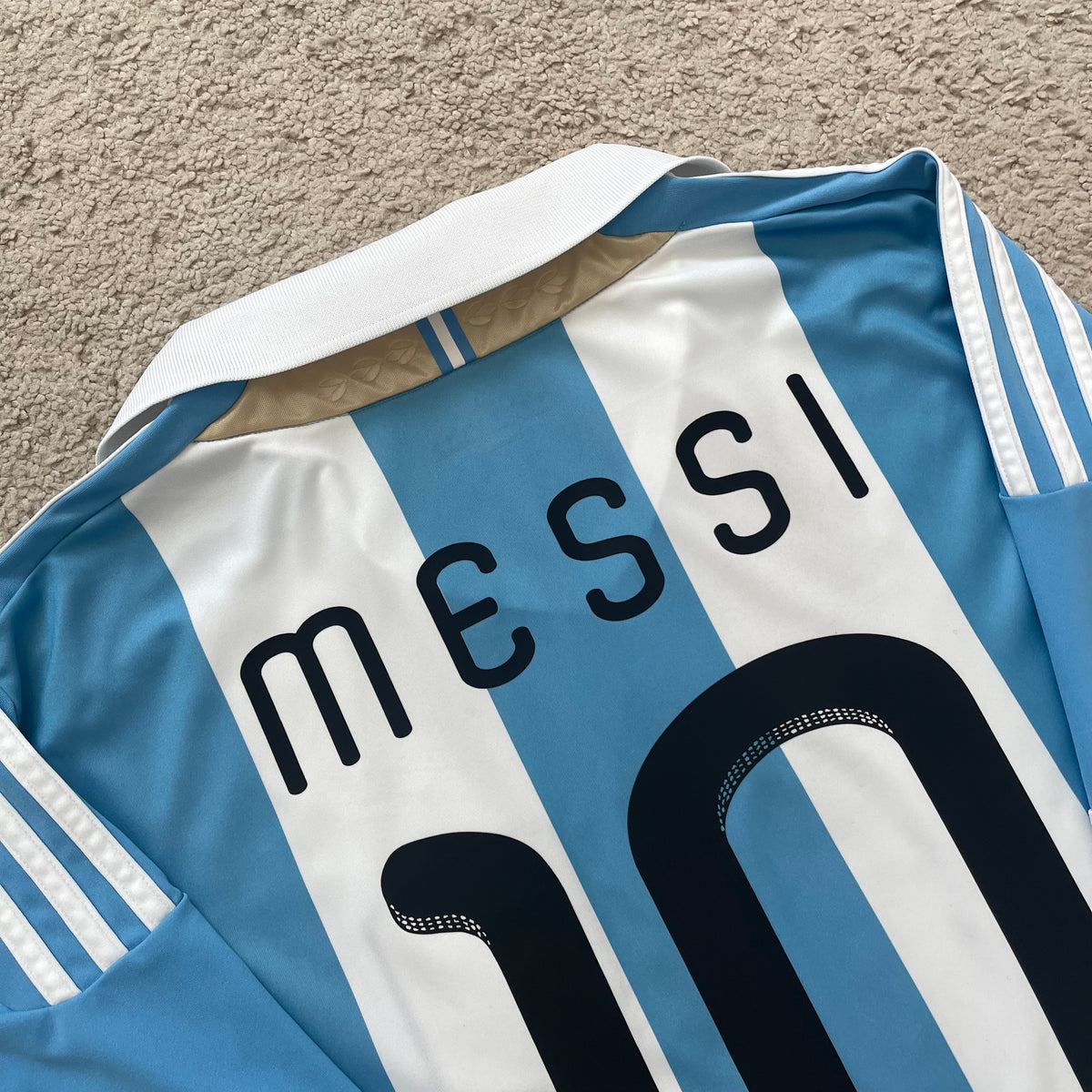 Argentina 2011 Copa America home x Messi #10 (M)