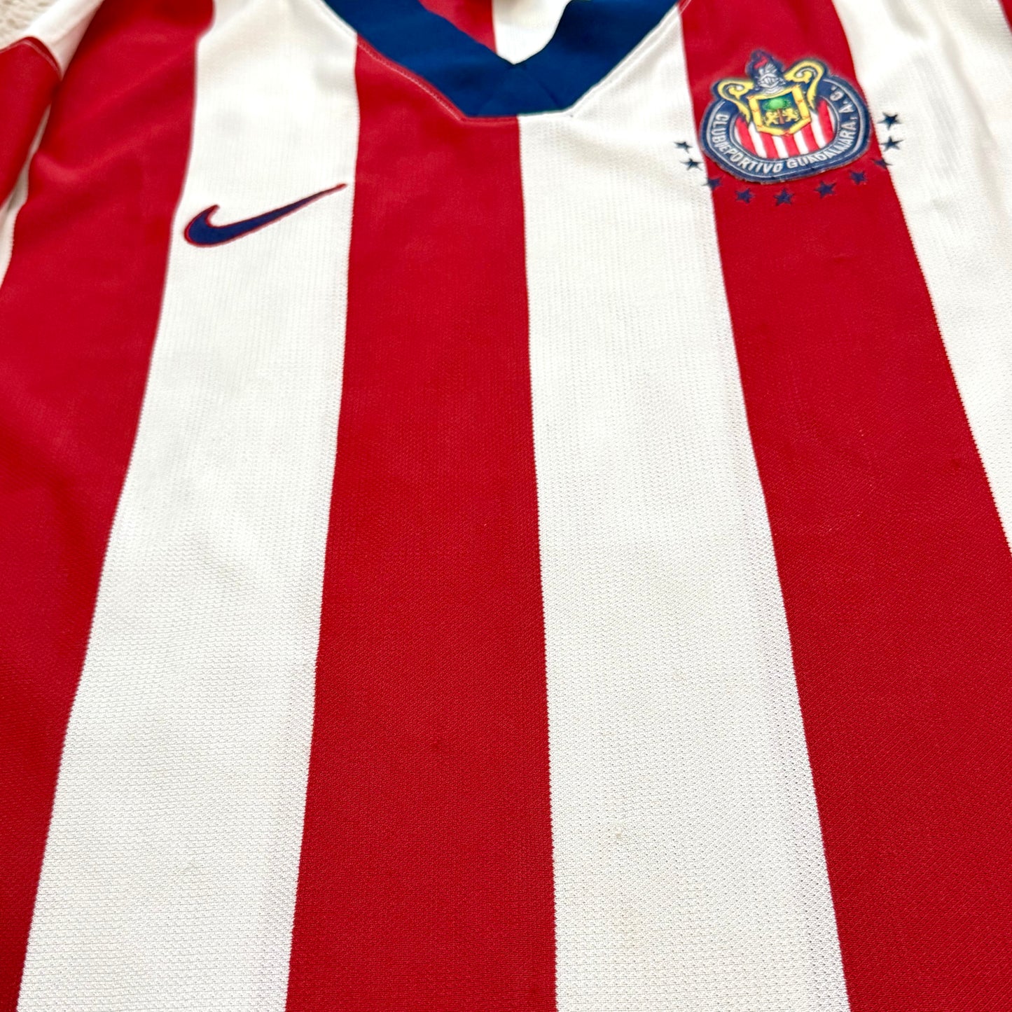 Chivas de Guadalajara 1997 home (L, runs big)
