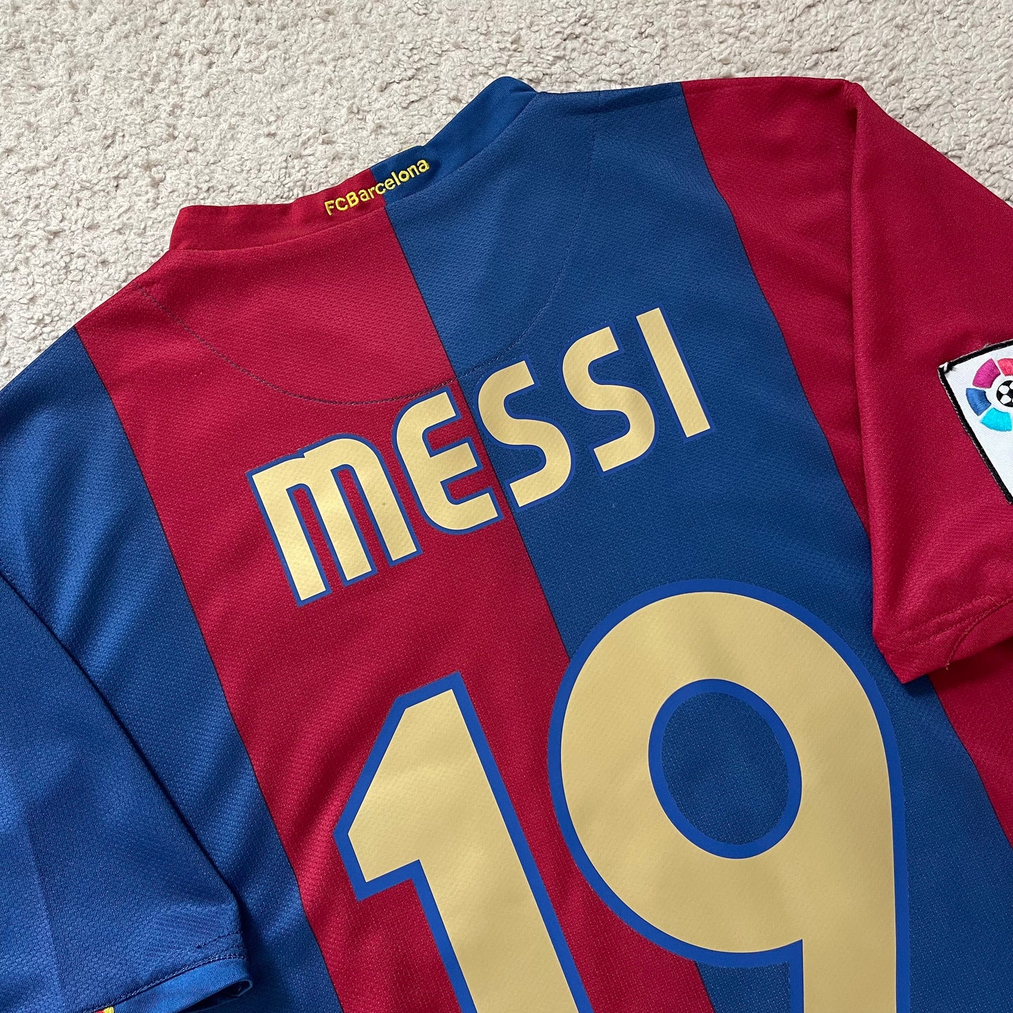 Barcelona 2006/07 home x Messi #19 (L)
