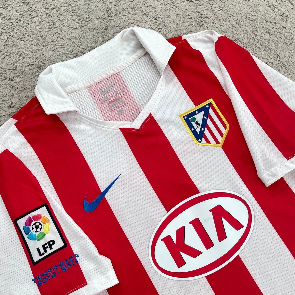 Atletico Madrid 2010/11 home x Sergio 'Kun' Agüero #10 (M)