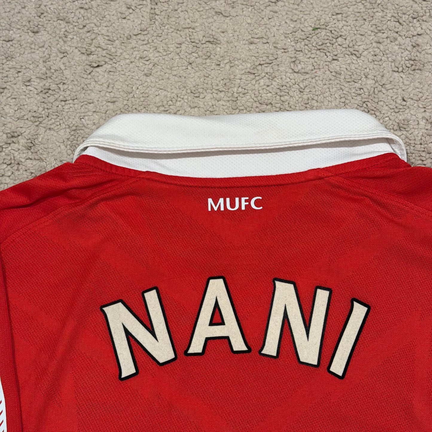Manchester United 2010/11 home x Luis Nani #17 (M)