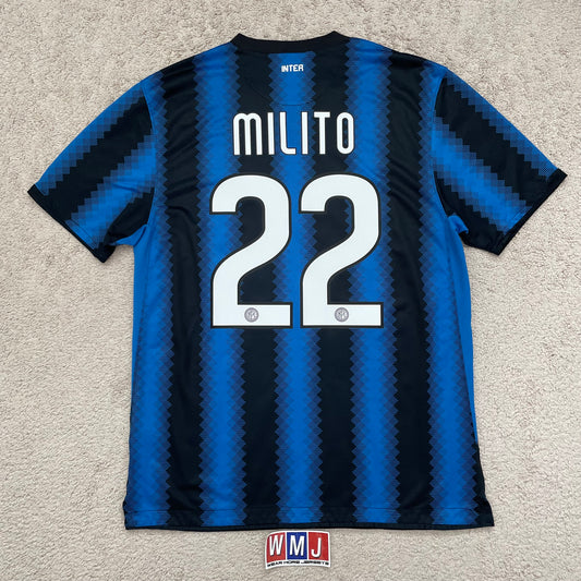 Inter 2010/11 home x Diego Milito #22 (L)