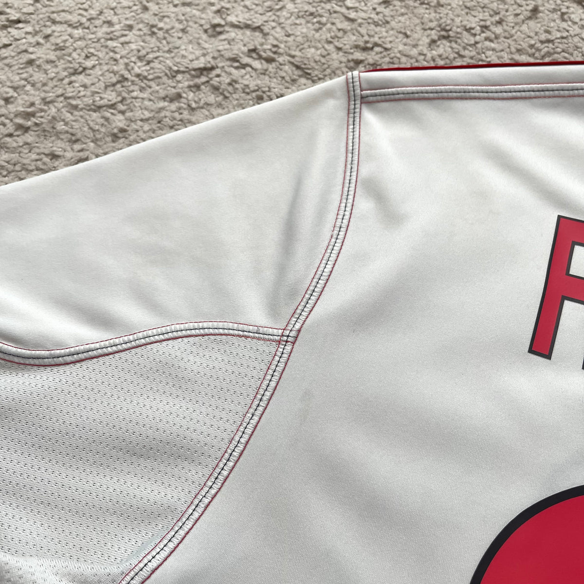 AC Milan 2010/11 away x Ronaldinho #80 (XL)