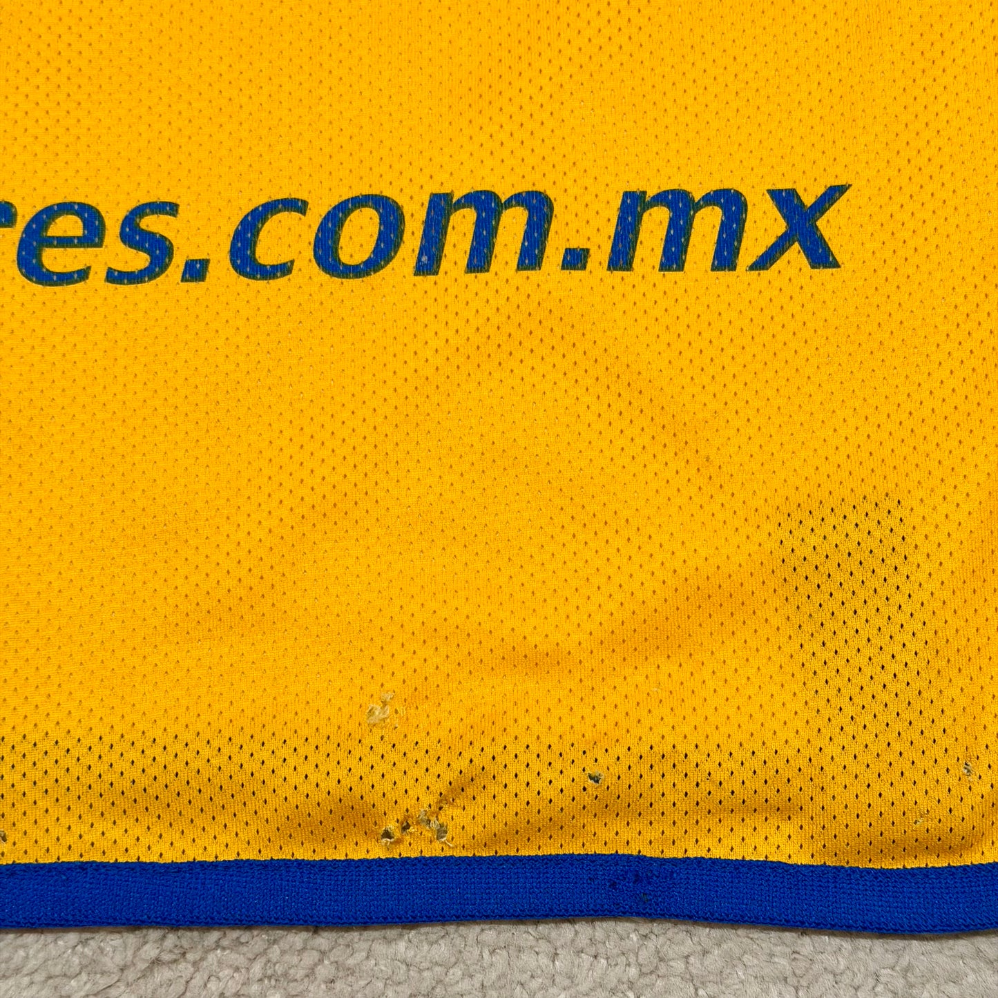 Tigres UANL 2002/03 home (XL) *has some tiny holes in the back