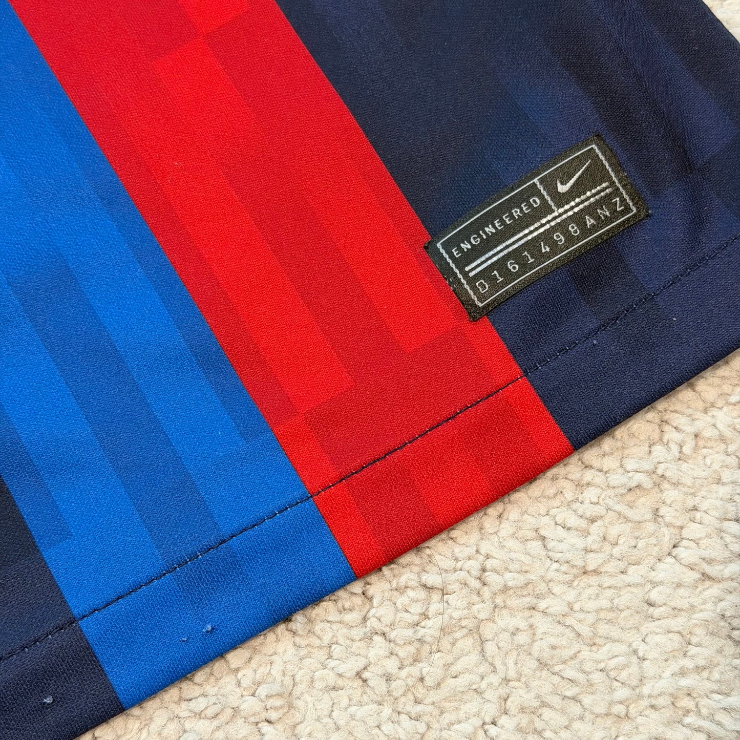 Barcelona 2022/23 home x Lamine Yamal #41 (L)