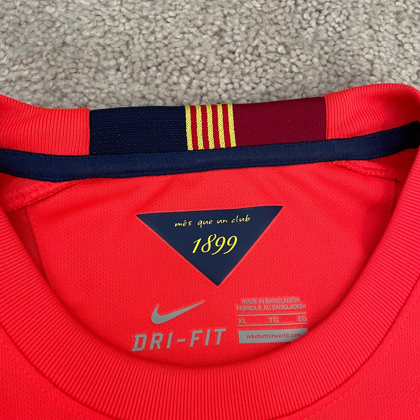 Barcelona 2014/15 away x Xavi #6 (XL)