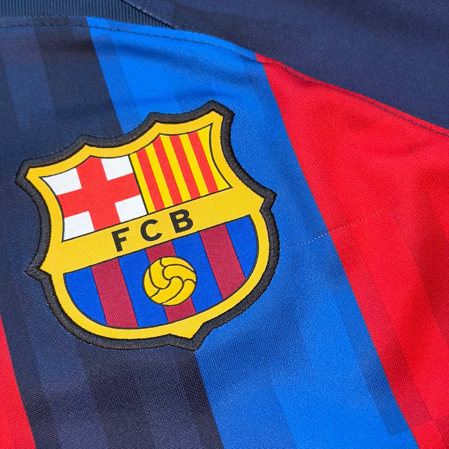 Barcelona 2022/23 home x Lamine Yamal #41 (L)