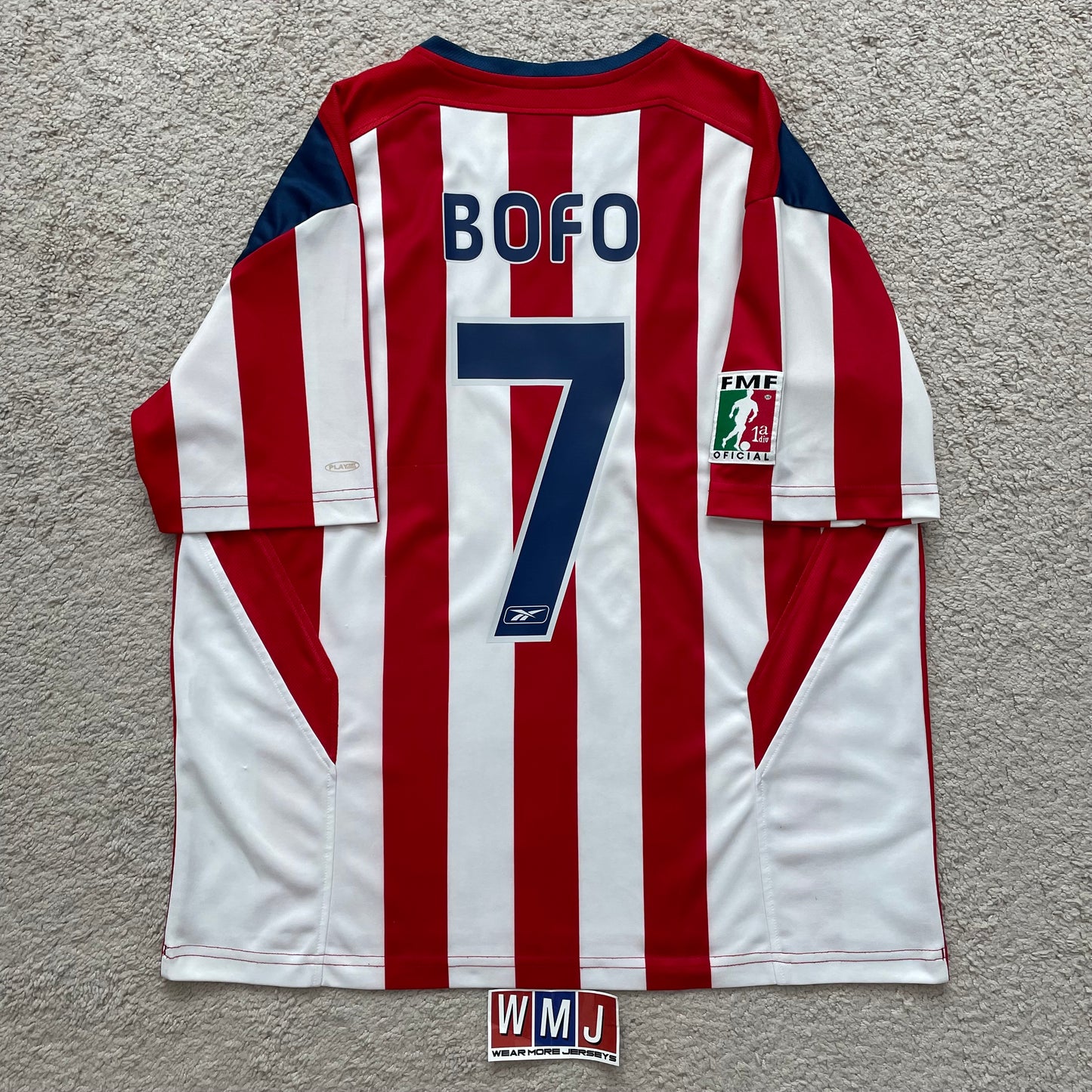 Chivas de Guadalajara 2004/05 home x Bofo Bautista #7 (M, runs big)