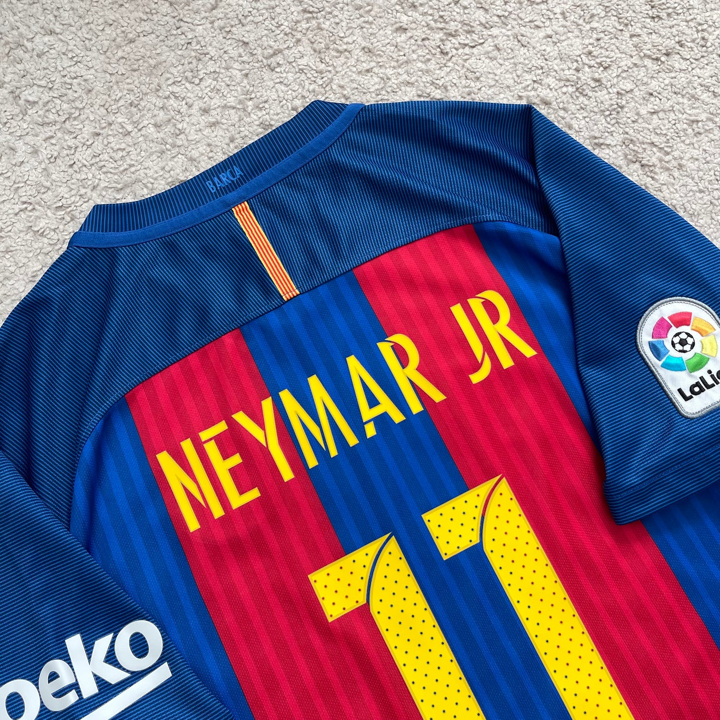 Barcelona 2016/17 home x Neymar Jr #11 (M)