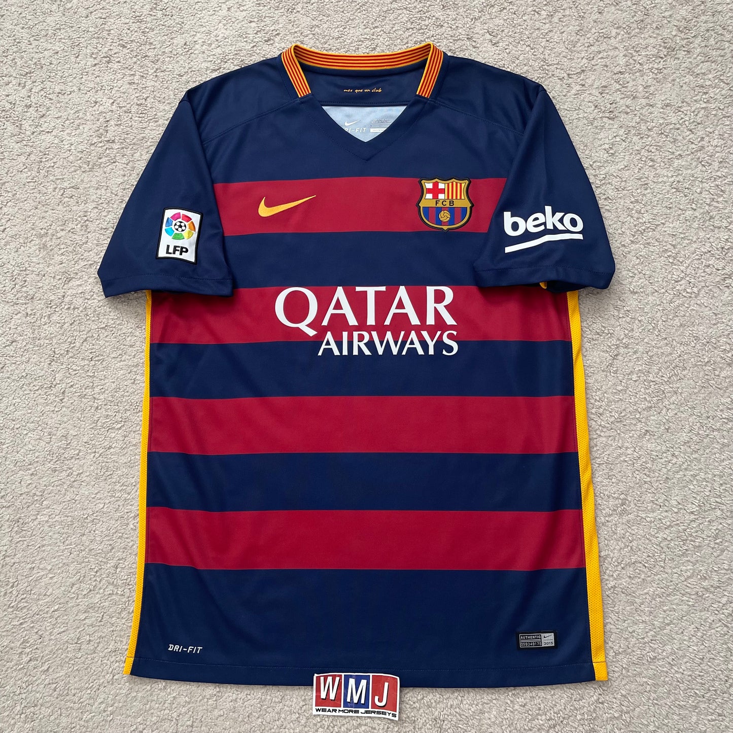 Barcelona 2015/16 home x Sergio Busquets #5 (L)