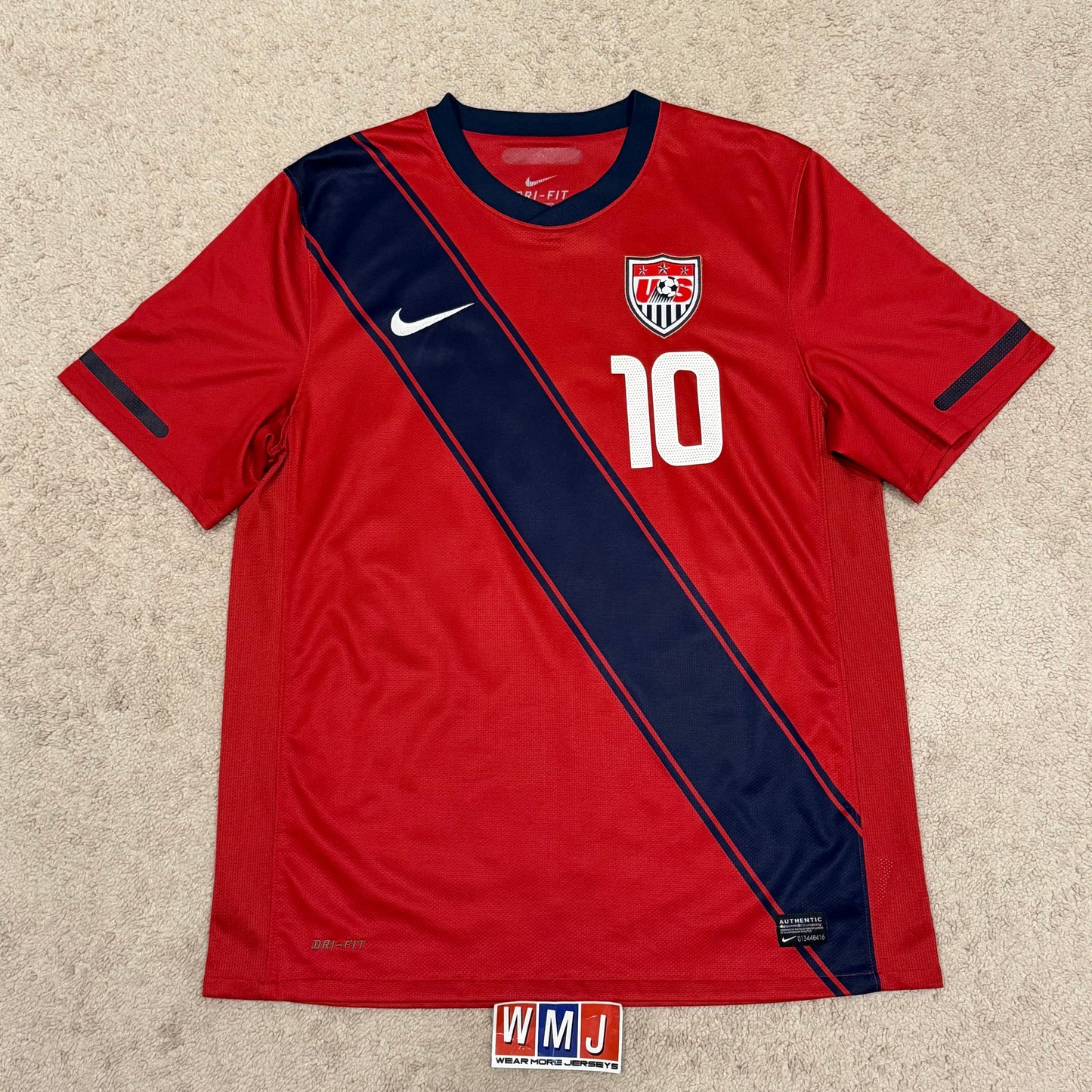 USA 2011/12 away x Landon Donovan #10 (L)