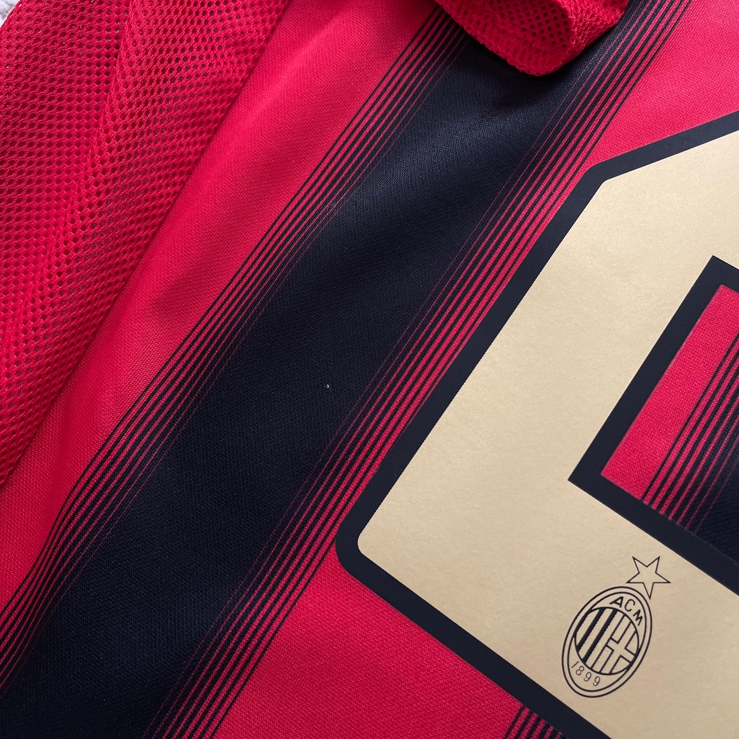 AC Milan 2004/05 home x Ricardo Kaká #22 (L)