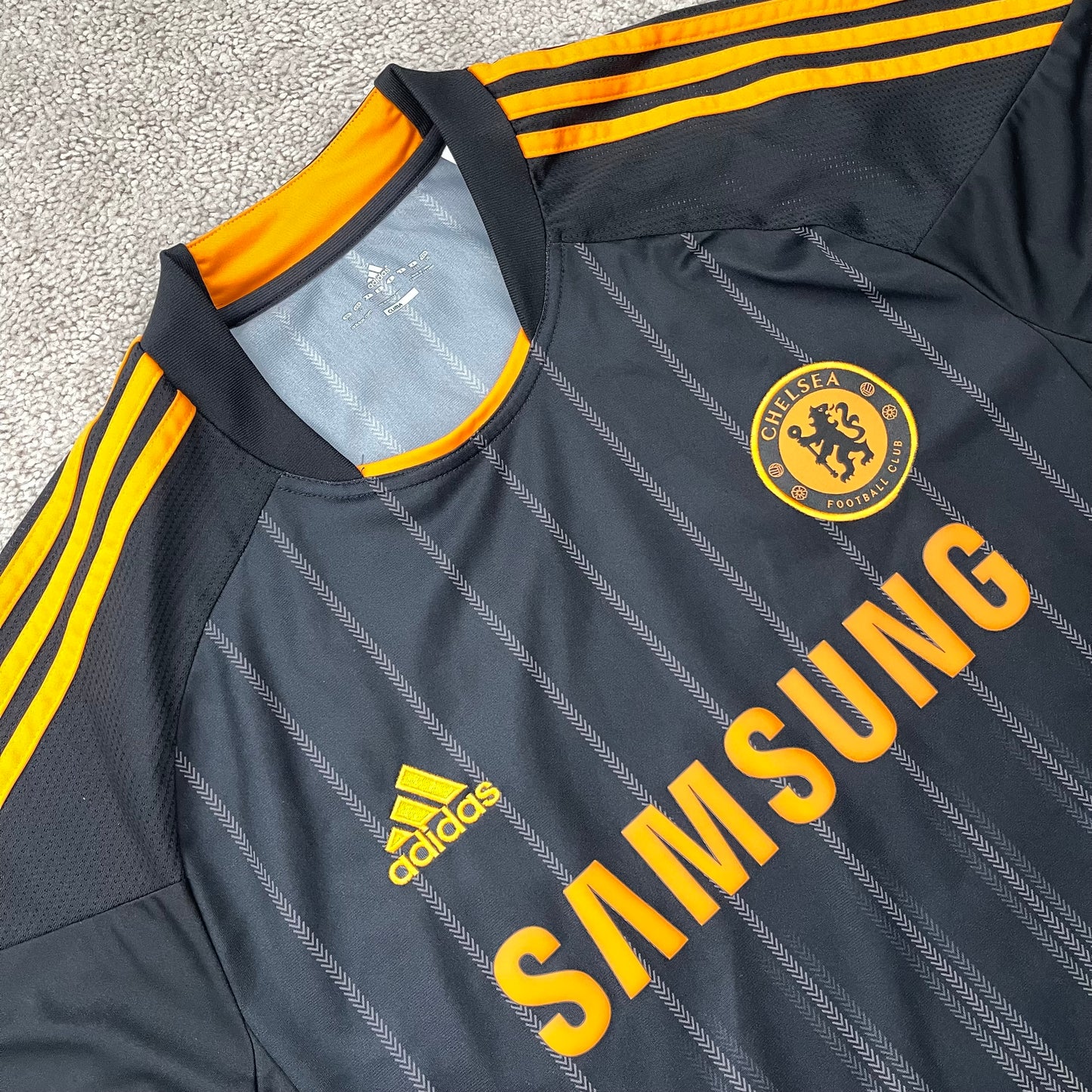 Chelsea 2010/11 away x Didier Drogba #11 (L)