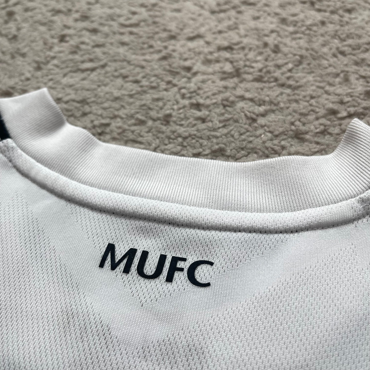 Manchester United 2010/11 away x Chicharito #14 (M)