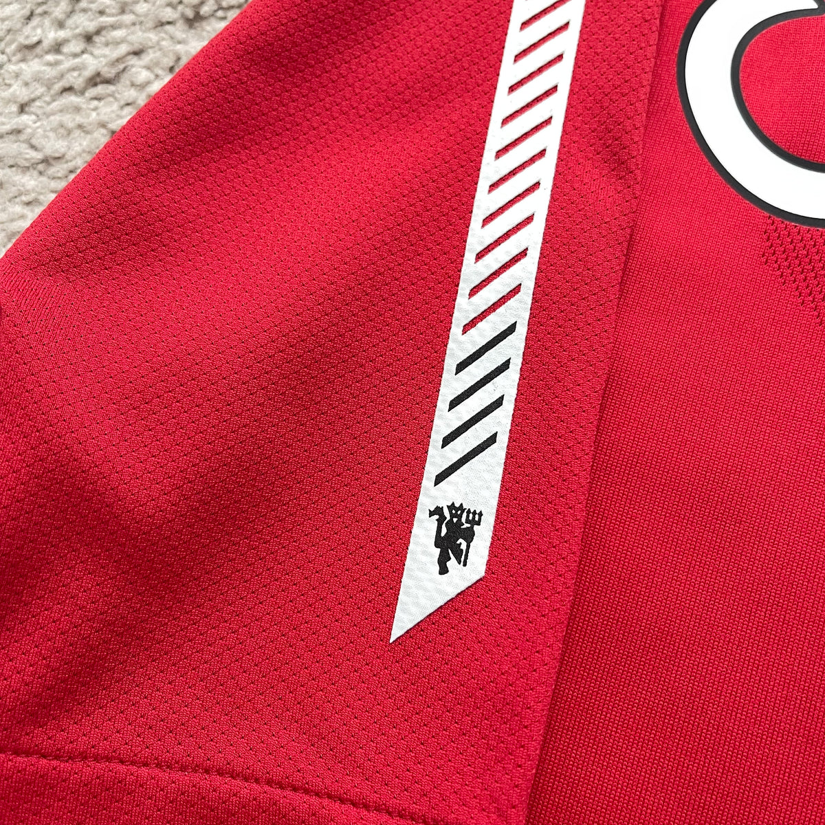 Manchester United 2010/11 home x Chicharito Hernandez #14 (L)