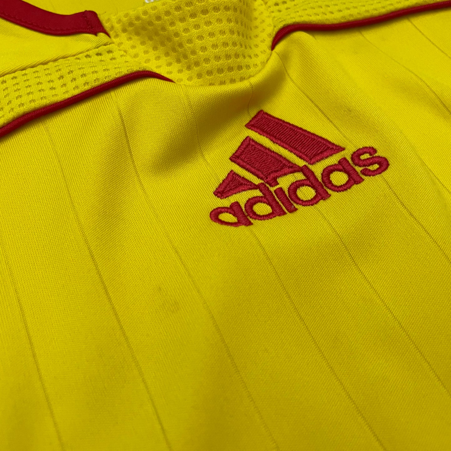 Liverpool 2006/07 away x Xabi Alonso #14 (L)