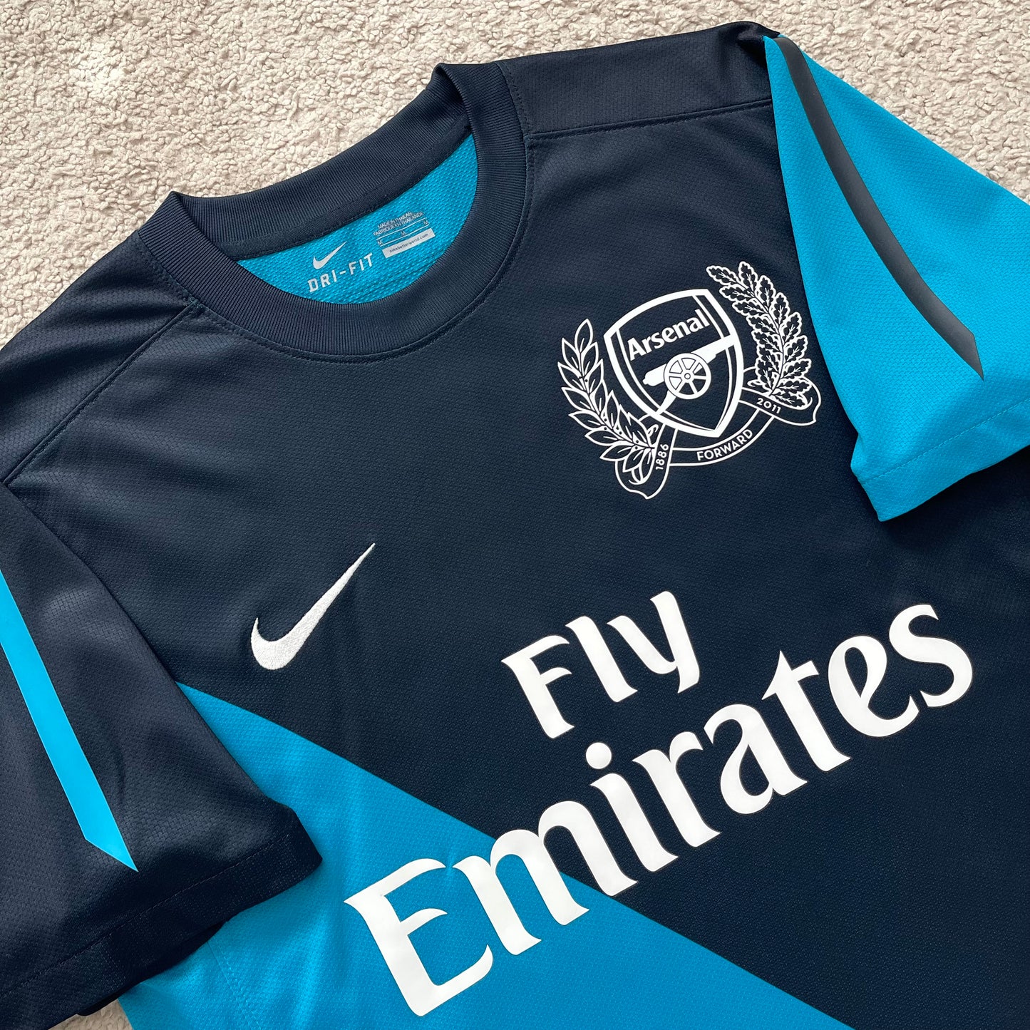 Arsenal 2011/12 away 125th Anniversary x Carlos Vela #11 (M)