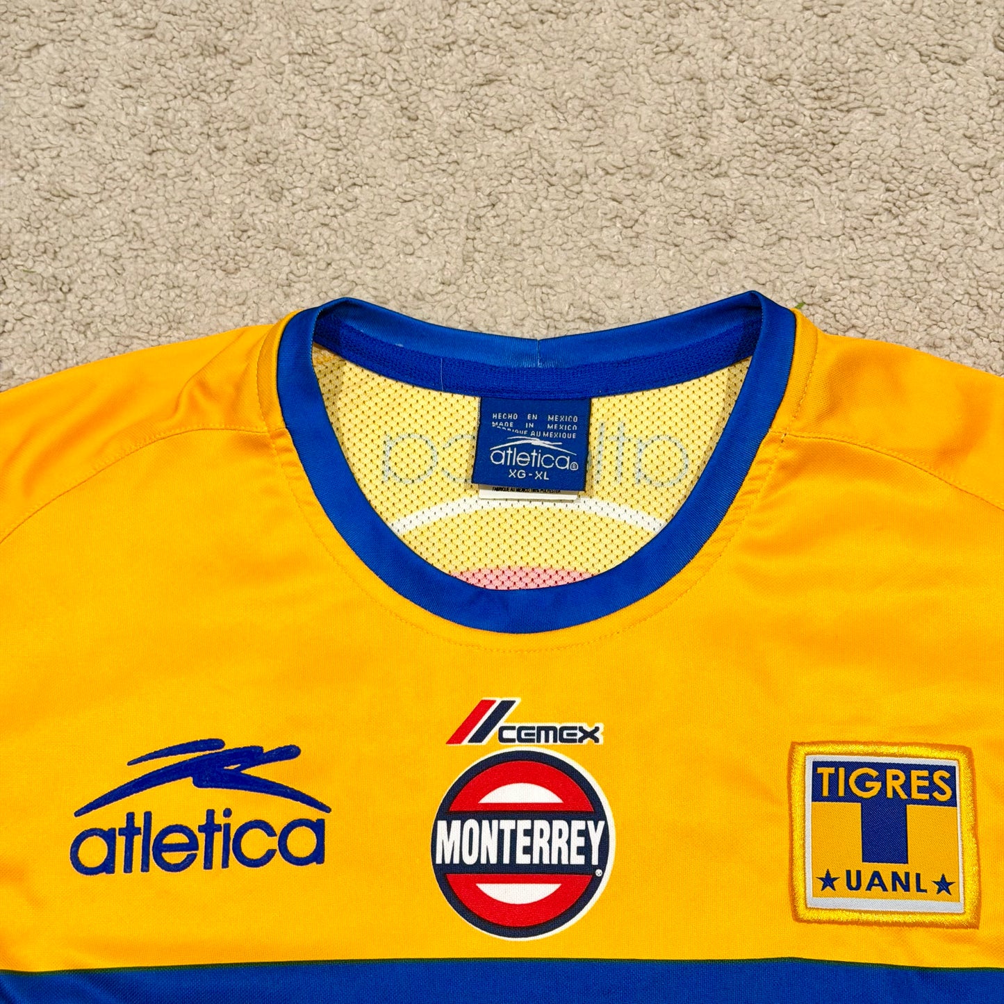 Tigres UANL 2002/03 home (XL) *has some tiny holes in the back