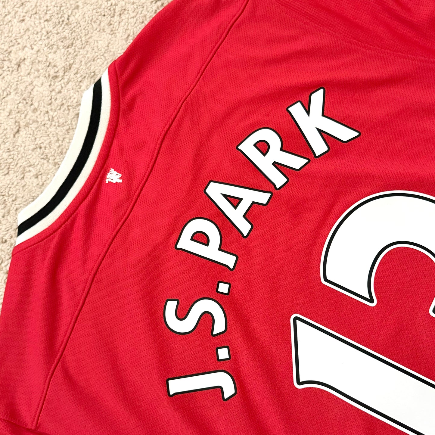 Manchester United 2011/12 home x Ji Sung Park #13 (L)