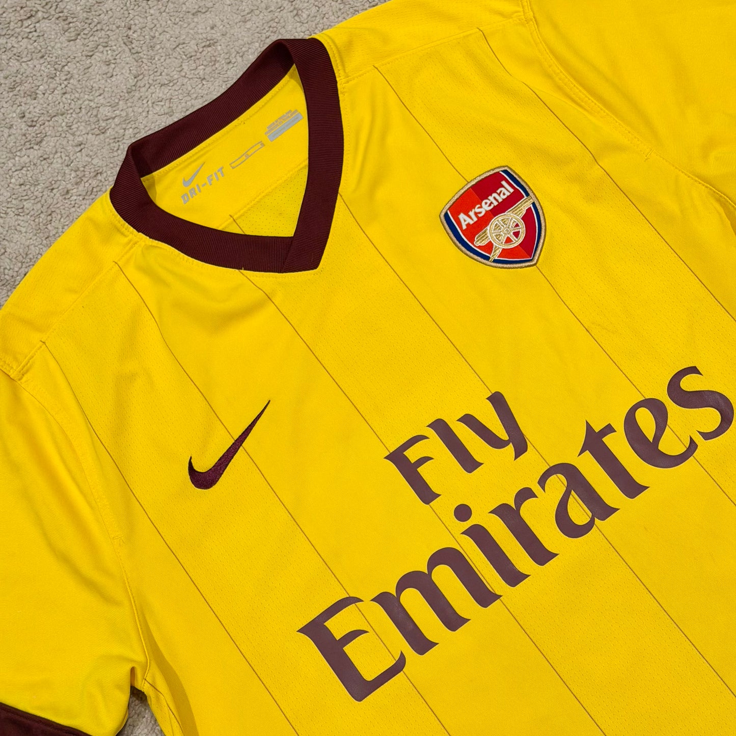 Arsenal 2010/11 away x Carlos Vela #11 (L)