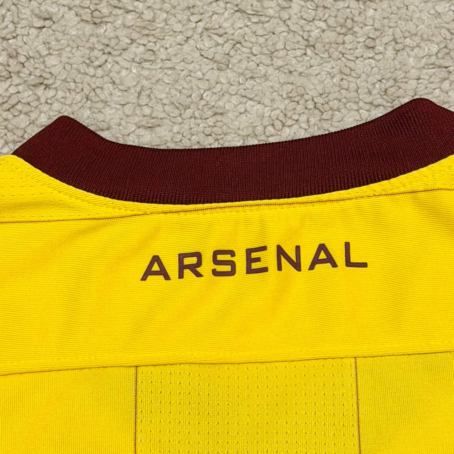 Arsenal 2010/11 away x Carlos Vela #11 (L)