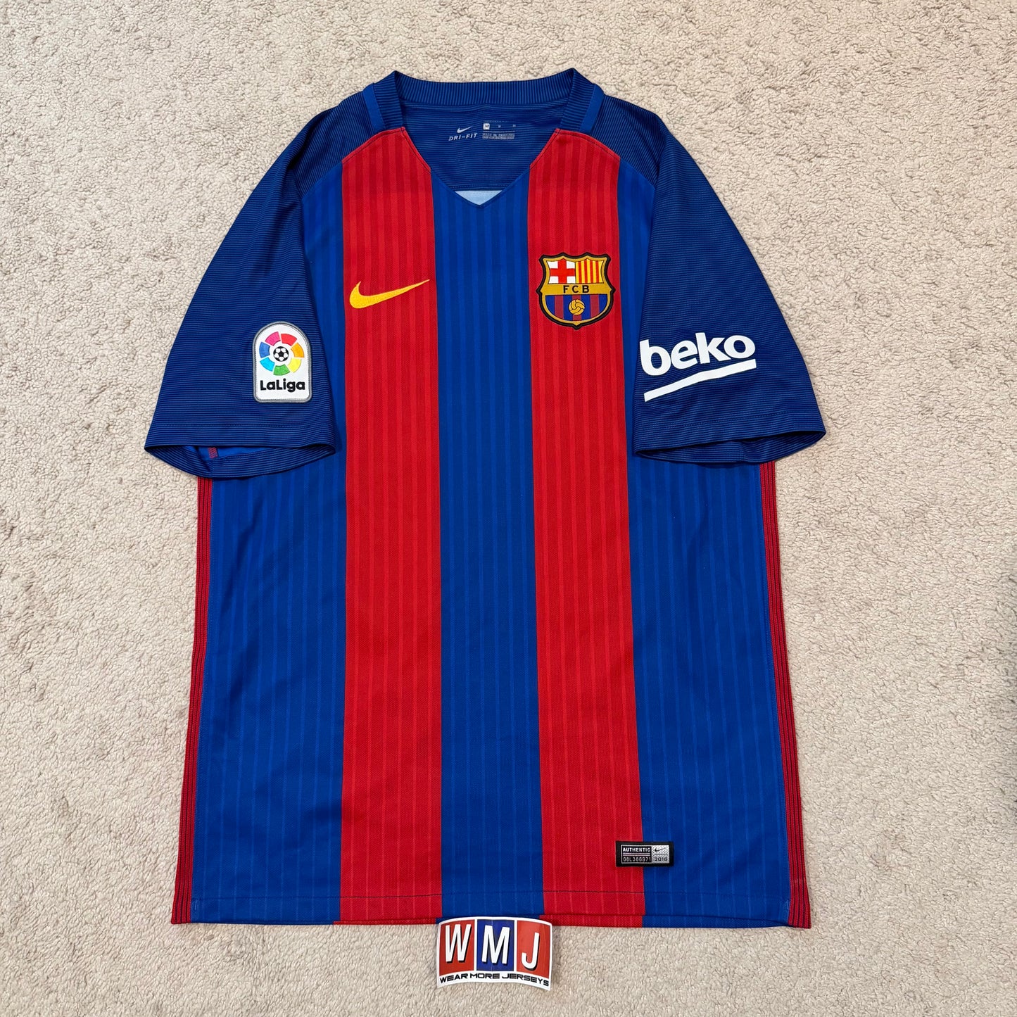 Barcelona 2016/17 home x Messi #10 (M)