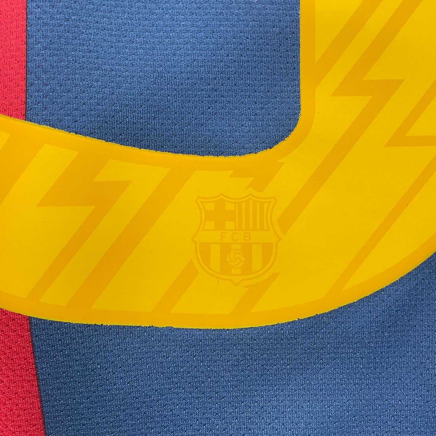 Barcelona 2010/11 home x Gerard Piqué #3 (M)